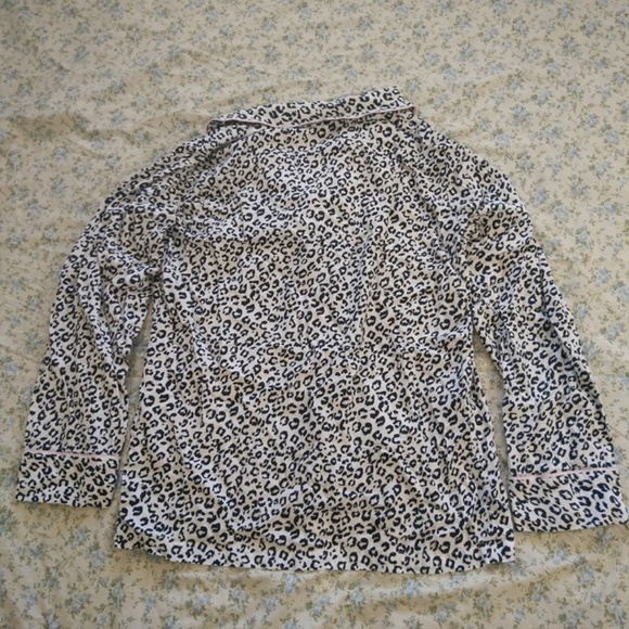 Victoria Secret Pajama Top- Leopard Print - Size S - Picture 6 of 7